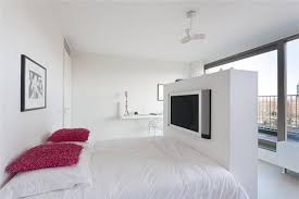 tv idee achter het bed slaapkamerideeen kast achter bed slaapkamer