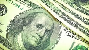 Peso cae más de 1% frente al dólar