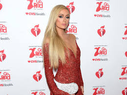 Reum surpreendeu a namorada no último dia 13 de fevereiro, enquanto os dois comemoravam o aniversário de paris com alguns amigos em uma ilha privada. B6ip9qacnwvwtm