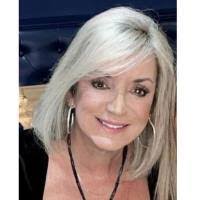 Peggy Swanson's Instagram, Twitter & Facebook