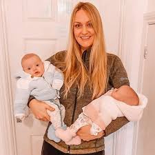 Freebies for twins and multiples. This Woman Gave Birth To Superfetation Twins Conceived 3 Weeks Apart