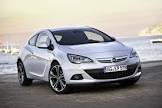 Opel-Astra-GTC-(2011)