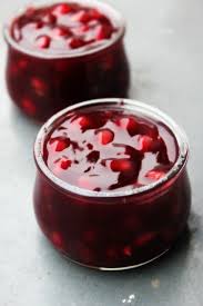 Bizim Evde Nar Da Visne Suyu Da Sevilir Bu Pratik Ve Lezzetli Tatlida Iki Lezzet Biraraya Geldi Ve Cok Da Guzel Oldu 8 Kaselik 2 Tatli Gida Yemek Tarifleri