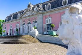 Marvin Auf Instagram Benrath Dusseldorf Schlossbenrath Schloss Burg Park Garten Castle Blumen Blume Benratherschloss House Styles Mansions House