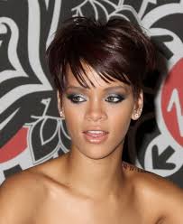 They do not need a lot of time and effort to be maintained. 15 Heart Stopping Looks Featuring Rihanna S Short Hairstyles