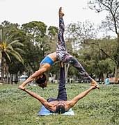 Specializing in a flexibility program for athletes, barry has studied the philosophy of yoga in india and and is a teacher of yoga anatomy. Acroyoga Wikipedia