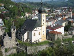 Burgen und schlösser, sowie erlebniswelten und museen laden zu spannenden einblicken in die vergangenheit oder in spezielle themenwelten ein. Radrunde Waidhofen Weyer Saurussel Opponitz Waidhofen Radtour