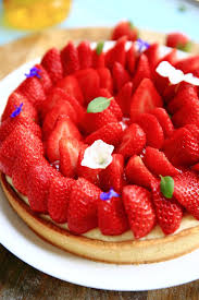 Tarte Aux Fraises Et Pistou De Basilic Facon Cedric Grolet Tarte Aux Fraises Gateaux Et Desserts Grolet