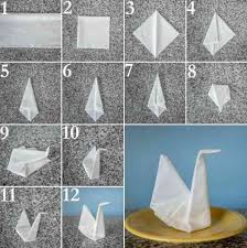Pliage De Serviette Blanche En Papier En Forme D Oiseau Fancy Napkin Folding Napkin Design Paper Napkin Folding