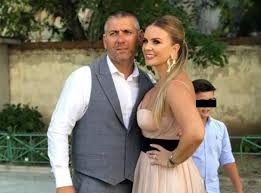 Marcela fota 738.275 views4 months ago. Marcela Fota Prima ReacÈ›ie DupÄƒ Ce SoÈ›ul Ei A Murit Ce A ApÄƒrut Pe Pagina De Facebook A CantÄƒreÈ›ei De MuzicÄƒ PopularÄƒ Foto