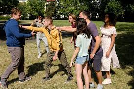 Сегодня у источника, бог знает то, что ты сказал мне, mais l'été finit sa course. Audiences Du Lundi 5 Novembre Le Jour Ou J Ai Brule Mon Codeur Distance Tres Nettement Victor Hugo Leblogtvnews