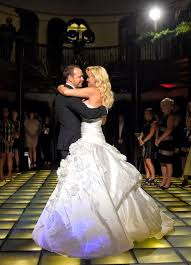 Donnie Walhberg And Jenny Mccarthy Wedding At The Hotel Baker First Dance In The Rainbow Room Celebrity Weddings Celebrity Bride Celebrity Wedding Photos