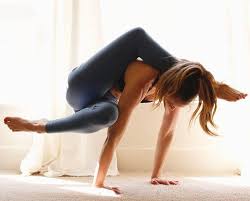 17 Of The Most Impressive Yoga Poses On Instagram Crazy Yoga Poses Impressive Yoga Poses Advanced Yoga