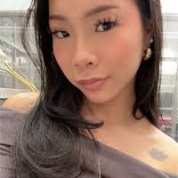 Karen Kleiner's Instagram, Twitter & Facebook