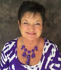 Heidi Cade's Instagram, Twitter & Facebook