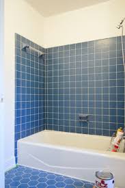 Jun 05, 2020 · fill a spray bottle using vinegar and then simply apply it to the baking soda paste. Bathroom Plans How To Strip Wallpaper What Worked Best Young House Love
