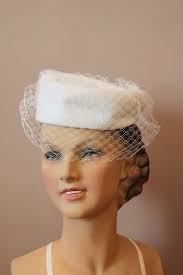 60 S White Pillbox Hat Etsy White Pillbox Hat Pillbox Hat Hats Vintage