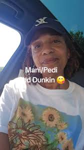 Tracey Epps (@traytray1102)