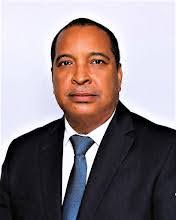 Alex Tur's Instagram, Twitter & Facebook