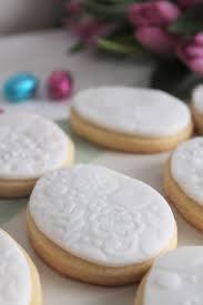 Osterplatzchen Mit Fondant Ostereierkekse Rezept Osterplatzchen Lebensmittel Essen Osterkekse