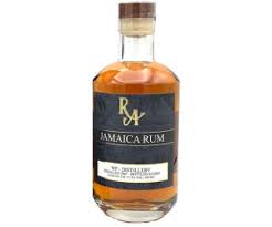 Renowned throughout jamaica's rum history for its full intensely flavorful pot still rums, it continues today to be the quintessential heavy pot rum of choice throughout europe and other parts of the world. Rum Artesanal Wp Distillery Jamaica Rum Single Cask 0 5l 57 3 Ab 64 74 Preisvergleich Bei Idealo De
