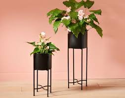 Je Craque Pour Ce Produit Becquet Qualite Et Originalite Venez Vous Aussi Decouvrir Ce Produit Cache Pot Decoration Interieure Pots