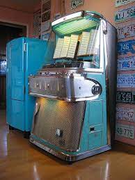 Be a jukebox hero with ami music, the soundtrack to your night out is just a touch away. Juke Box Ami I 200 Jukebox Jukeboxes Vintage Radio