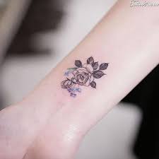Mua quần áo điện tử, trẻ em và các hàng hoá khác với giá cả phải chăng. Hinh XÄƒm á»Ÿ Cá»• Tay Wrist Tattoo 168 Flower Wrist Tattoos Neck Tattoo Rose Tattoos On Wrist