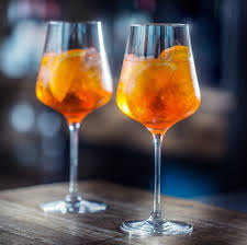 How The Aperol Spritz Became The Summer S Hottest Drink In 2020 Aperol Spritz Aperol Spritz