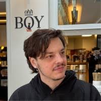 200+ "Neudecker" profiles