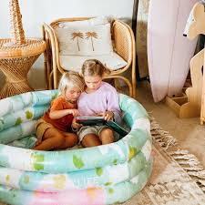 Summer waves inflatable elegant family pool with 2 built in cushioned seats, drain plug, and 2 in 1 inflation and deflation valve. Sunnylife Inflatable Backyard Pool Tie Dye Sunnylife Eu