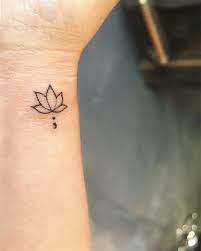 Tattoos Lotus Flower Semicolon Tattoo Semikolon Tattoo Blumen Handgelenk Tattoos Tatowierungen