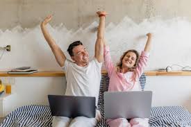 The sun doesn't rise until i see the love shining from those beautiful eyes of yours. 120 Cute Good Morning Messages For Her To Make Her Day Exciting Fospath
