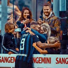 Con doblete de joão veras, ponte preta derrotó a santos. Fanaticos Por Futebol Narrador Gol Inutil De Icardi Partida Ja Decida Napoli 4x1 Wanda Inutil E A Da Sua Irma Facebook