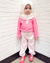 Pictures gallery of gambar baju muslim anak anak model baju muslim anak perempuan klik gambar untuk memp baju muslim anak dannis terbaru. 17 Koleksi Baju Muslim Anak Perempuan 2020 Terbaru