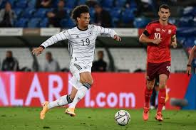 Nach der bescheidenen deutschen leistung gegen ungarn steht leroy sané in der kritik. Leroy Sane Deutschland Trikot 2020 2021
