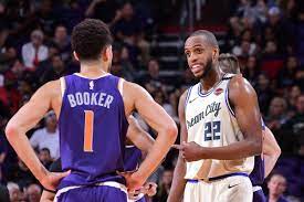 The milwaukee bucks and the phoenix suns do battle at the talking stick resort arena on monday night.the milwaukee bucks have been on a tear lately. Milwaukee Bucks Vs Phoenix Suns Preview Is The Winning Streak Hotter Than The Suns Brew Hoop