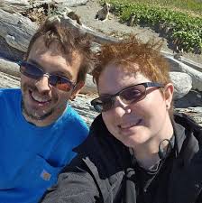 Who can help with yard weeding and mowing in Bremerton?