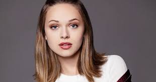 Hawtcelebs is your primary destination for the very latest women celebrity, fashion style, red carpet, entertainment. Fun Facts About Mech X4 Actress Alyssa Jirrels