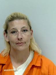 Mary Gionet's Instagram, Twitter & Facebook