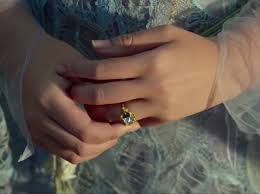 Floral Engagement Ring Princess Aurora In Maleficent Mistress Of Evil In 2020 Engagement Rings Princess Maleficent Floral Engagement Ring