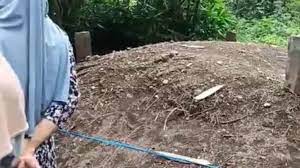 By admin 7 years ago 453 views. Tanah Kuburan Di Sumbar Meninggi 1 5 Meter Ahli Geologi Sebut Fenomena Aneh