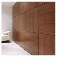 Gap Interiors Modern Table By Wooden Feature Wall Picture Library Modern Woo Revestimiento De Paredes Interiores Muro De Madera Decoracion De Casas Pequenas