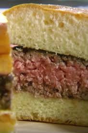 This Is How You Make The Perfect Burger According To Gordon Ramsay Making Burger Patties Burger Patty Recipe How To Cook Burgers