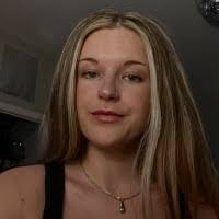 Caitlin Carr's Instagram, Twitter & Facebook