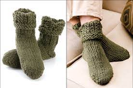 This sock pattern is free and will always remain so, but if you have enjoyed using it and would like to make my socks are ok as bed / slouch socks or even in case of worse pair ,christmas stockings! 15 Knitted Slipper Sock Patterns
