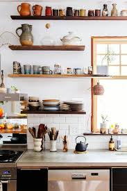 Le Rangement Mural Comment Organiser Bien La Cuisine Archzine Fr Etagere Cuisine Idees Decoration Maison Decoration Cuisine