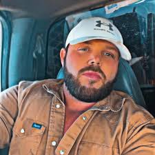 Here's your winning run from the Charlie Kirk Memorial Barrel  Race!🇺🇸❤️🤍💙 Jaycee Lee Yoakum