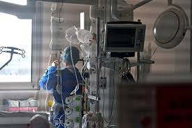 S'il n'écarte pas «des mesures qui. Covid 19 La Menace Du Reconfinement Plane Sur Paris Et L Ile De France Actu Paris