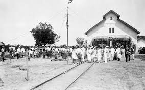 Diharapkan, jalur ka di sulawesi bisa beroperasi akhir tahun 2021 atau awal tahun 2022. Sejarah Hari Ini 1 Juli 1923 Jalur Kereta Api Pertama Di Sulawesi Irps